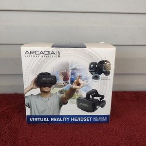 Arcadia 360 Virtual Reality Headset with built in headphones